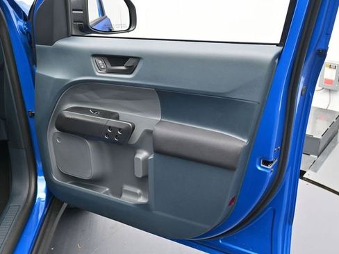 New 2025 Ford Maverick XL image 28