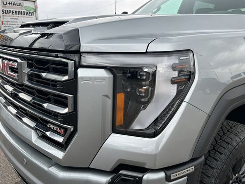 New 2026 GMC Sierra 3500 AT4 w/ AT4 Premium Plus Package AWD/4WD image 9