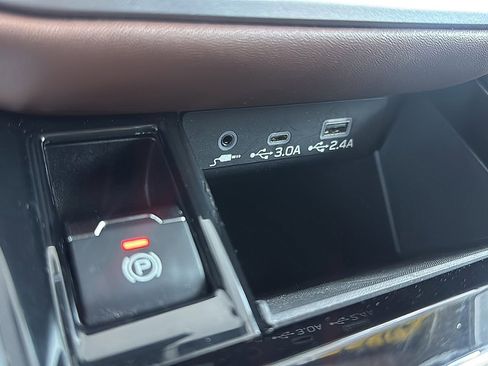 Used 2023 Subaru Outback Touring image 41