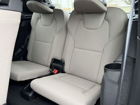 New 2026 Volvo XC90 T8 Plus w/ Protection Package Premier image 15