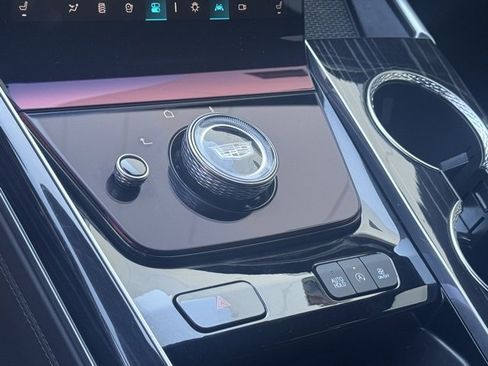 Used 2025 Cadillac Escalade ESV Sport w/ LPO, ONYX Package image 32