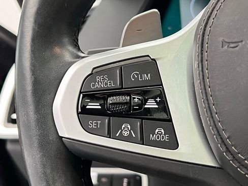 Certified 2022 BMW X7 xDrive40i w/ M Sport Package image 19