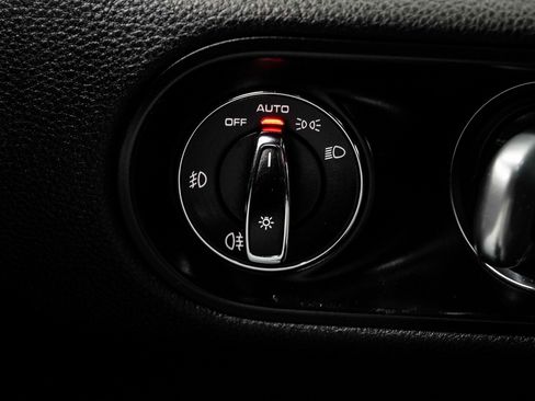 Used 2018 Porsche Macan S image 28