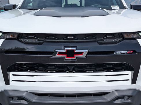 Certified 2026 Chevrolet Colorado ZR2 w/ Technology Package AWD/4WD image 10