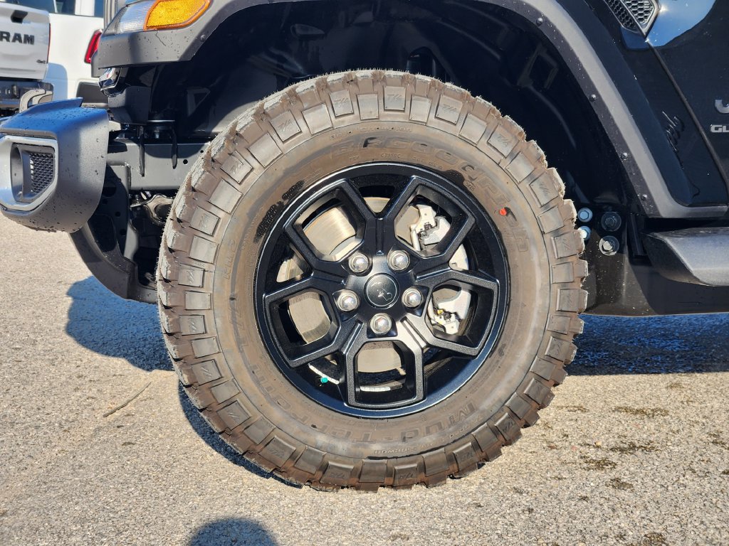 New 2026 Jeep Gladiator Mojave AWD/4WD image 9