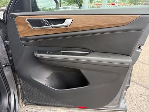 Certified 2025 Volkswagen Atlas SE AWD/4WD image 21