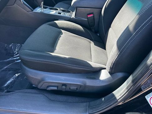 Used 2019 Subaru Outback 2.5i Premium AWD/4WD image 25