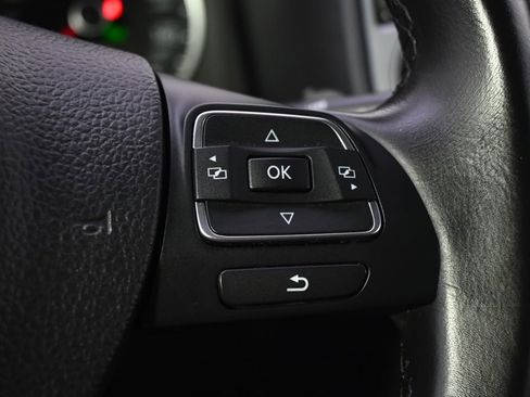 Used 2018 Volkswagen Tiguan Limited w/ Premium Package image 34