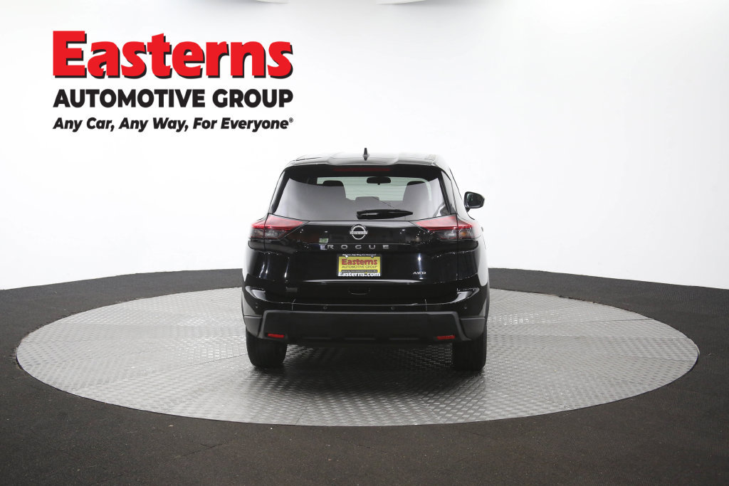 Used 2024 Nissan Rogue S AWD/4WD image 39