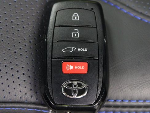 Used 2025 Toyota Sequoia Platinum image 69