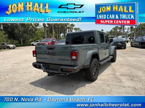 Used 2025 Jeep Gladiator Sport AWD/4WD image 11