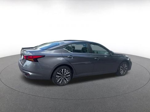 Used 2026 Nissan Altima 2.5 SV FWD image 14