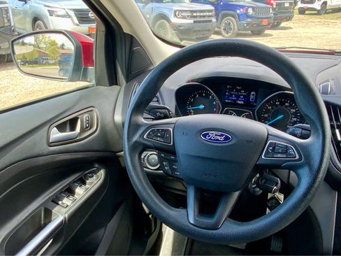 Used 2018 Ford Escape SE w/ SE Sync 3 Package AWD/4WD image 35