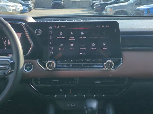 Used 2023 GMC Canyon AT4 w/ AT4 Premium Package image 18