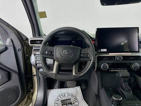 New 2026 Toyota Tacoma TRD Off-Road AWD/4WD image 18