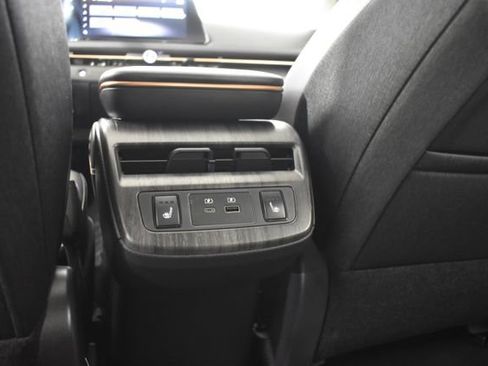 Certified 2024 Nissan Ariya AWD image 32