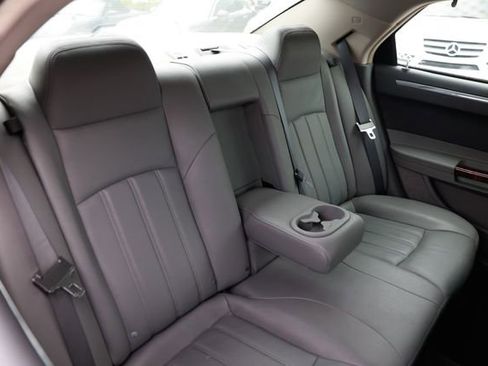 Used 2005 Chrysler 300 C w/ Protection Group II image 14