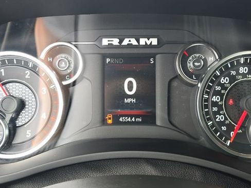 Used 2024 RAM 3500 Big Horn w/ Sport Appearance Package image 24