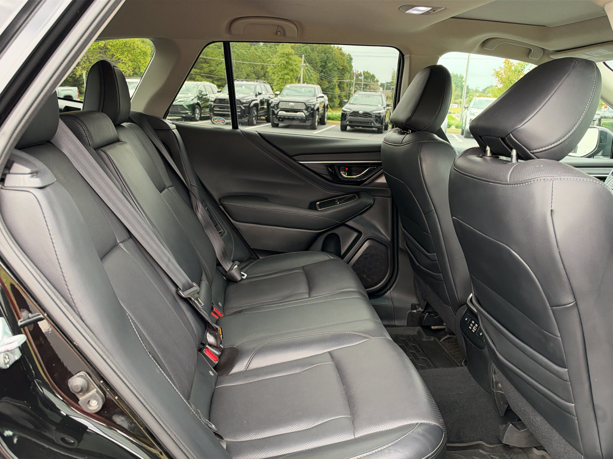 Used 2024 Subaru Outback Limited AWD/4WD image 18