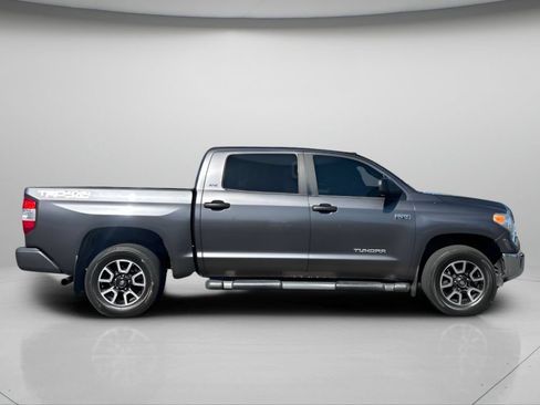 Used 2017 Toyota Tundra SR5 w/ TRD Off Road Package AWD/4WD image 4