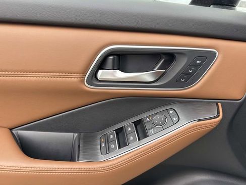 New 2026 Nissan Rogue Platinum image 11