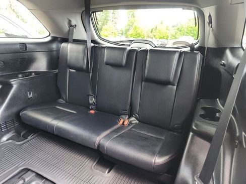 Used 2019 Toyota Highlander SE AWD/4WD image 22
