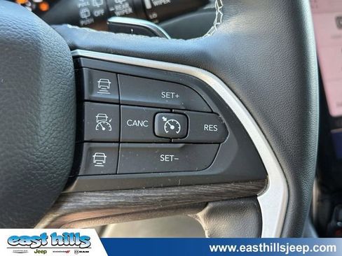 Used 2022 Jeep Grand Cherokee L Limited AWD/4WD image 34