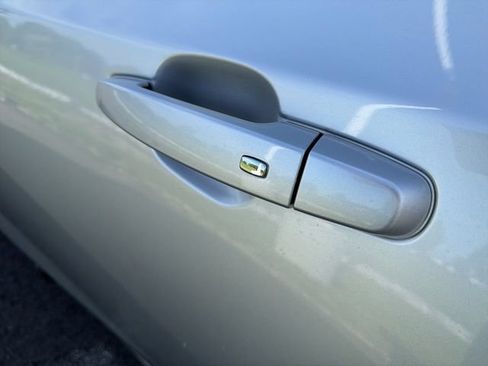 Used 2017 Chevrolet Malibu LT FWD image 11
