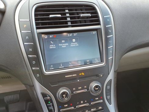 Used 2019 Lincoln Nautilus Reserve image 15