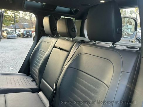 Used 2025 Land Rover Defender 110 OCTA AWD/4WD image 18