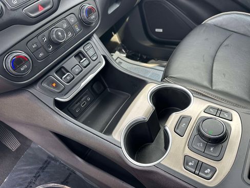 Used 2020 GMC Terrain Denali image 16