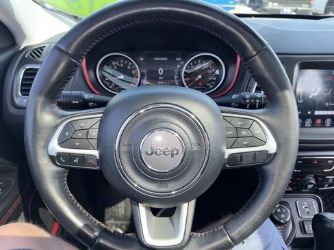 Used 2018 Jeep Compass Trailhawk w/ Leather Interior Group AWD/4WD image 19