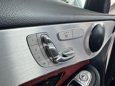 Used 2020 Mercedes-Benz GLC 300 4MATIC image 11