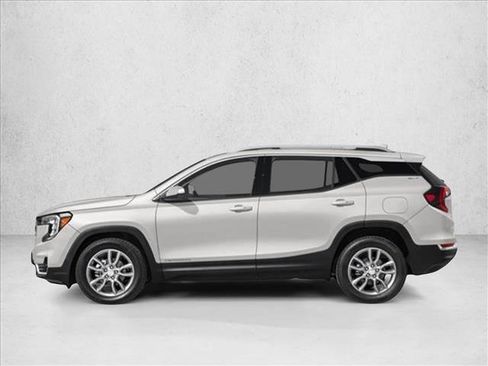 Used 2024 GMC Terrain SLE image 4