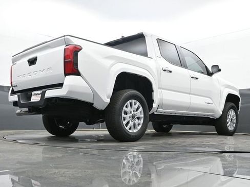 New 2026 Toyota Tacoma SR5 AWD/4WD image 25