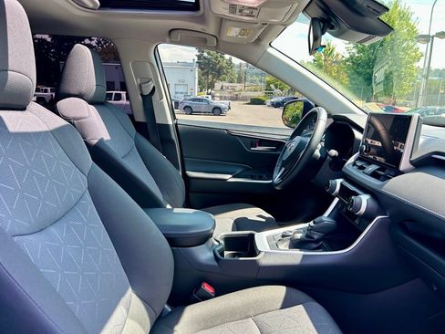 Certified 2025 Toyota RAV4 XLE w/ Convenience Package AWD/4WD image 16