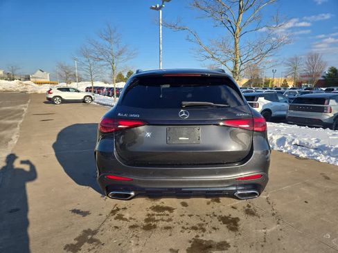 Used 2024 Mercedes-Benz GLC 300 4MATIC image 5