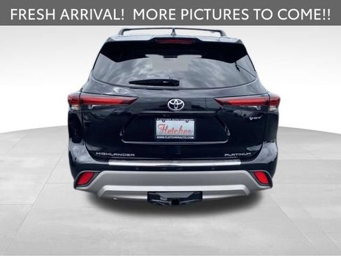 Certified 2026 Toyota Highlander Platinum AWD/4WD image 6