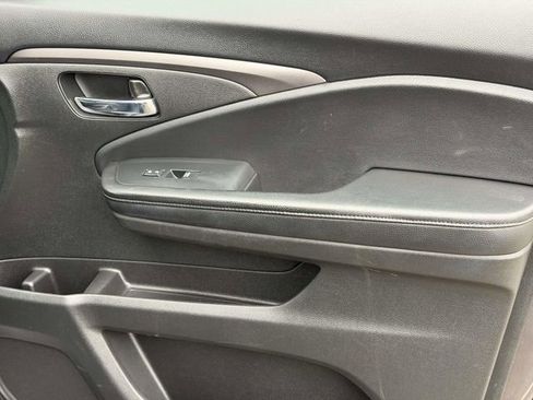 Used 2021 Honda Pilot Special Edition image 8