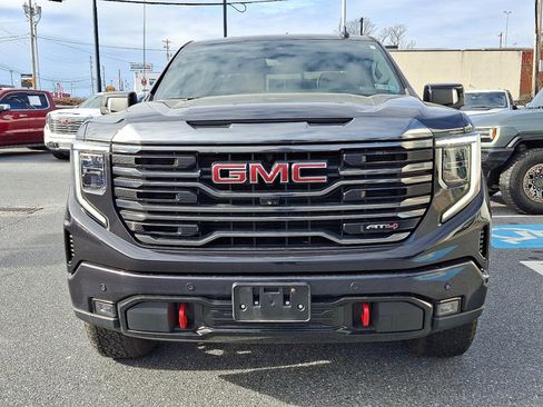 Used 2023 GMC Sierra 1500 AT4 w/ Technology Package image 2