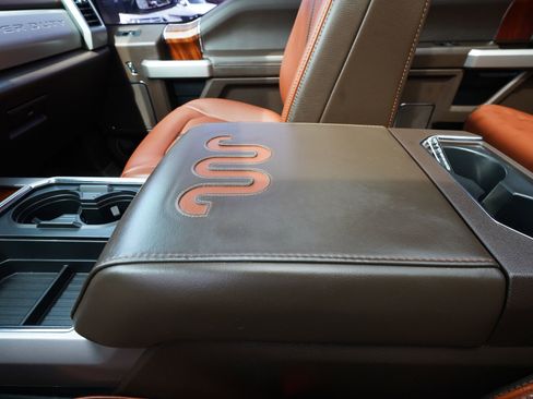 Used 2022 Ford F250 King Ranch w/ King Ranch Ultimate Package AWD/4WD image 25