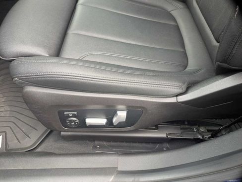 Used 2021 BMW 330i xDrive Sedan w/ Premium Package AWD/4WD image 7