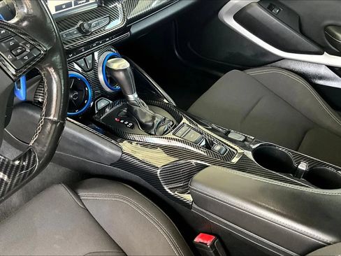 Used 2018 Chevrolet Camaro LT RWD image 15