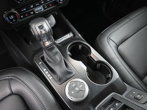 New 2026 Ford Bronco Outer Banks AWD/4WD image 29
