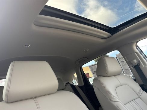 New 2026 Honda HR-V EX-L image 17