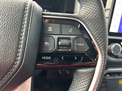 Used 2023 Toyota Sequoia Platinum image 21