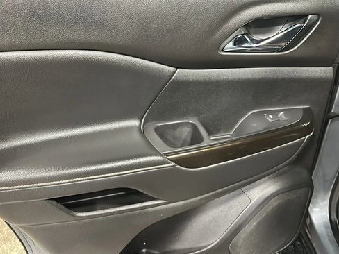 Used 2021 GMC Acadia AT4 w/ LPO, 'HIT The Road' Package AWD/4WD image 12