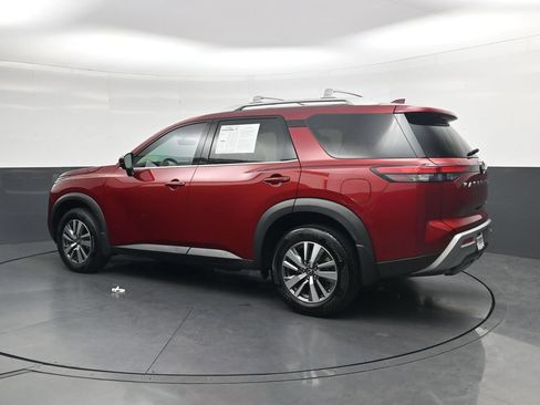 Used 2023 Nissan Pathfinder SL FWD image 10