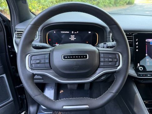 Used 2024 Jeep Wagoneer Series III AWD/4WD image 19
