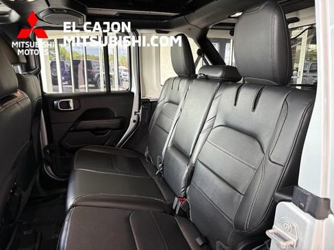 Used 2023 Jeep Wrangler Unlimited Sahara w/ Cold Weather Group AWD/4WD image 13